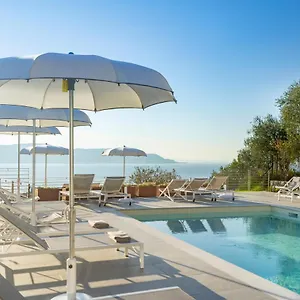 https://relais-zenner.it-lombardy.com